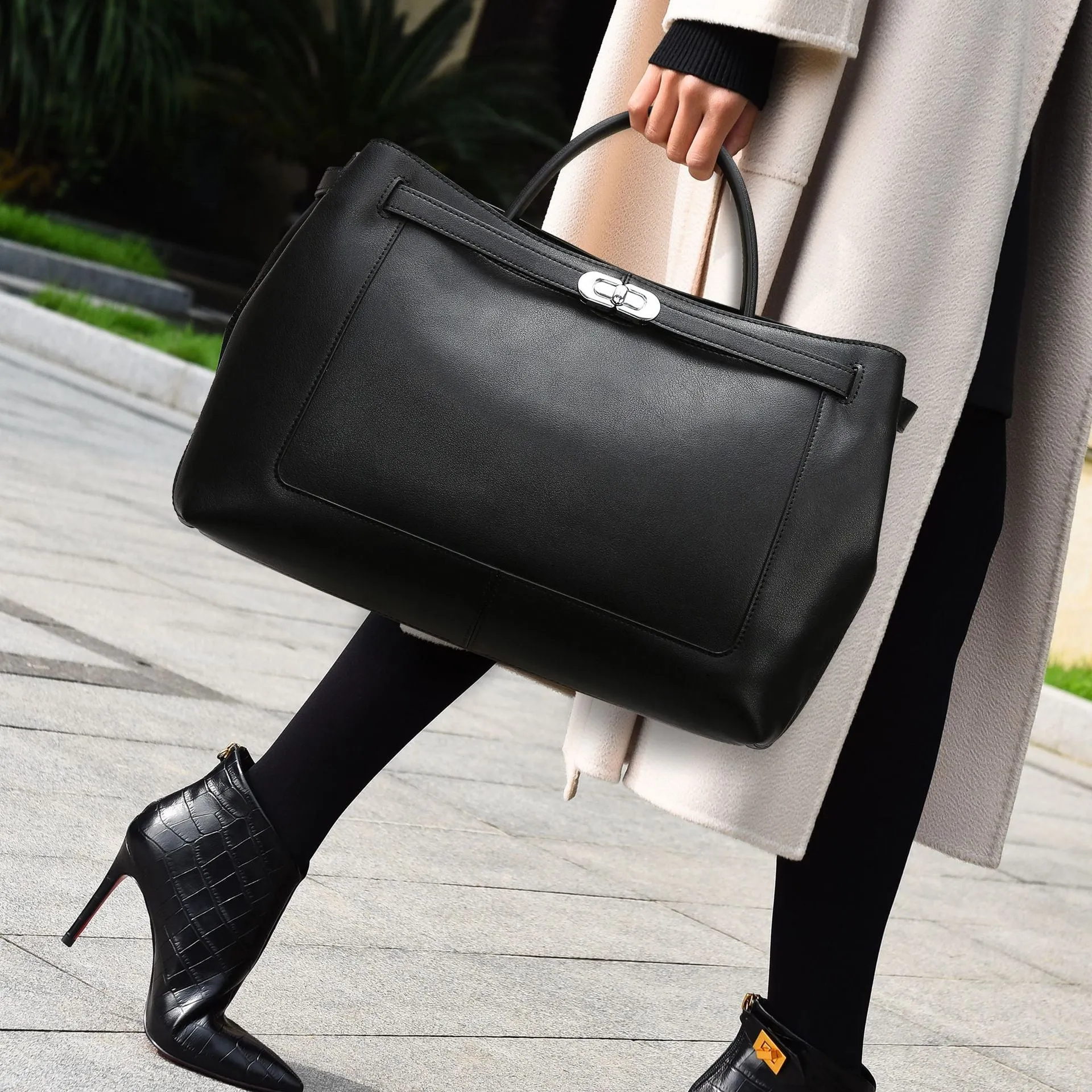2025 Handbags are fashionable and popular, simple women's shoulder bags, fashionable and large-capacity commuter tote bags, New hot-selling bags.