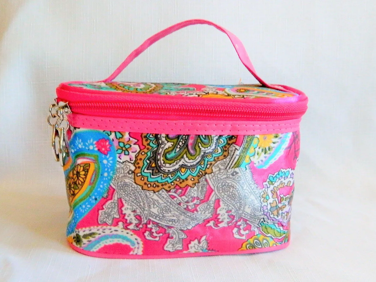 4pc Stylish Pretty in Pink Cosmetic Bags W/bonus Shower Sponge