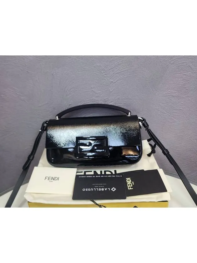 Baguette phone pouch mini cross bag