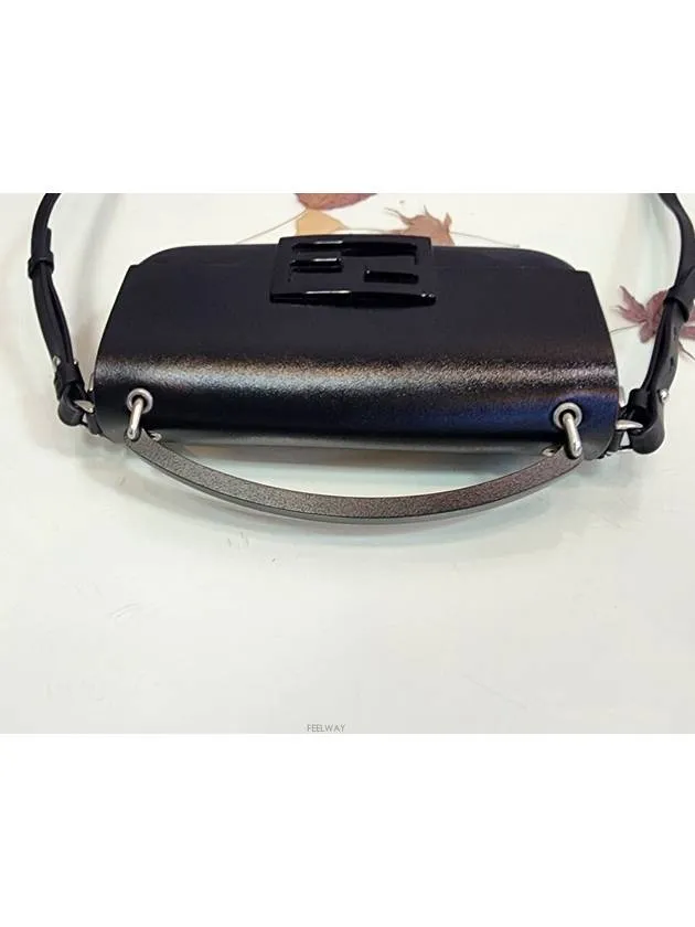 Baguette phone pouch mini cross bag