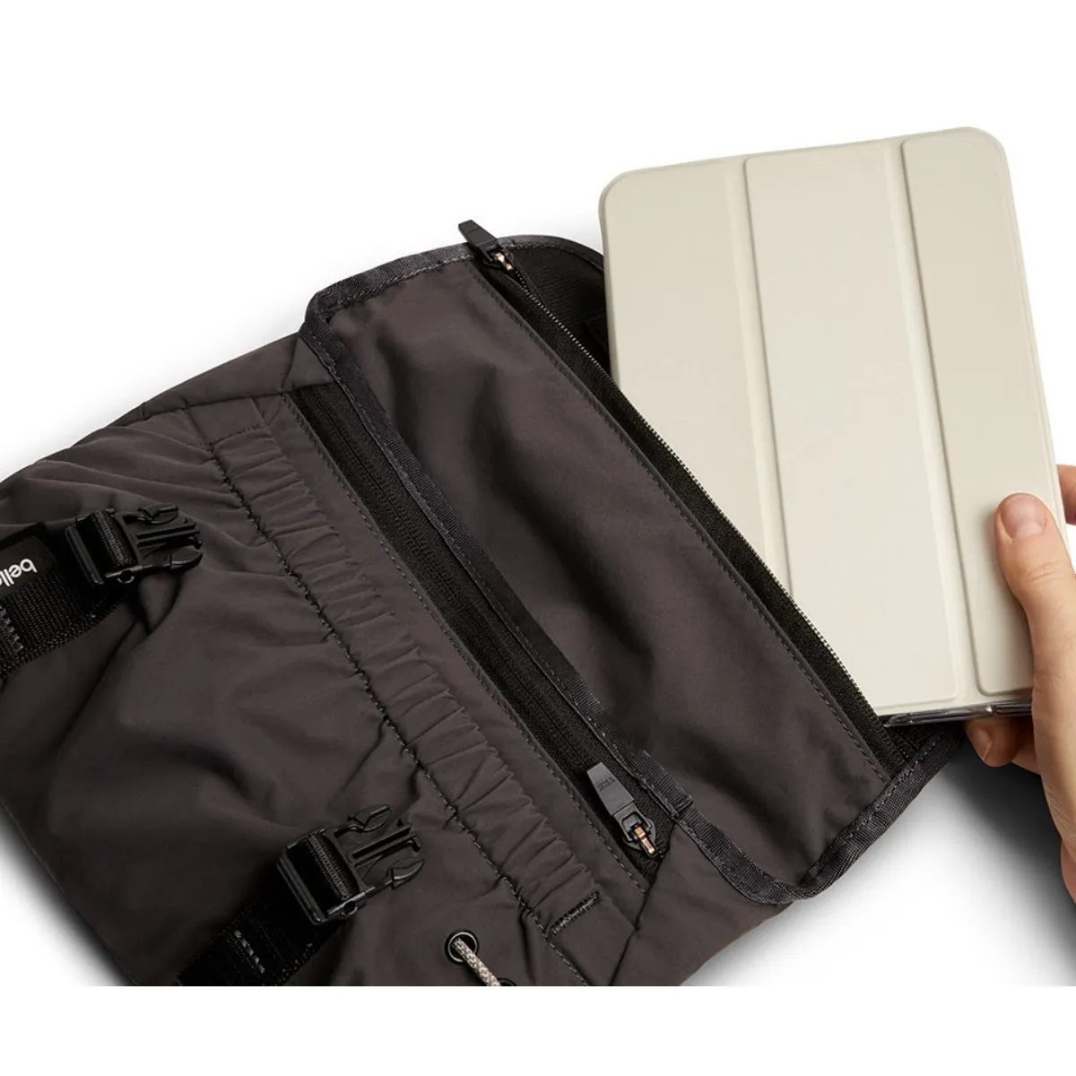 Bellroy Cinch Mini Messenger in Charcoal