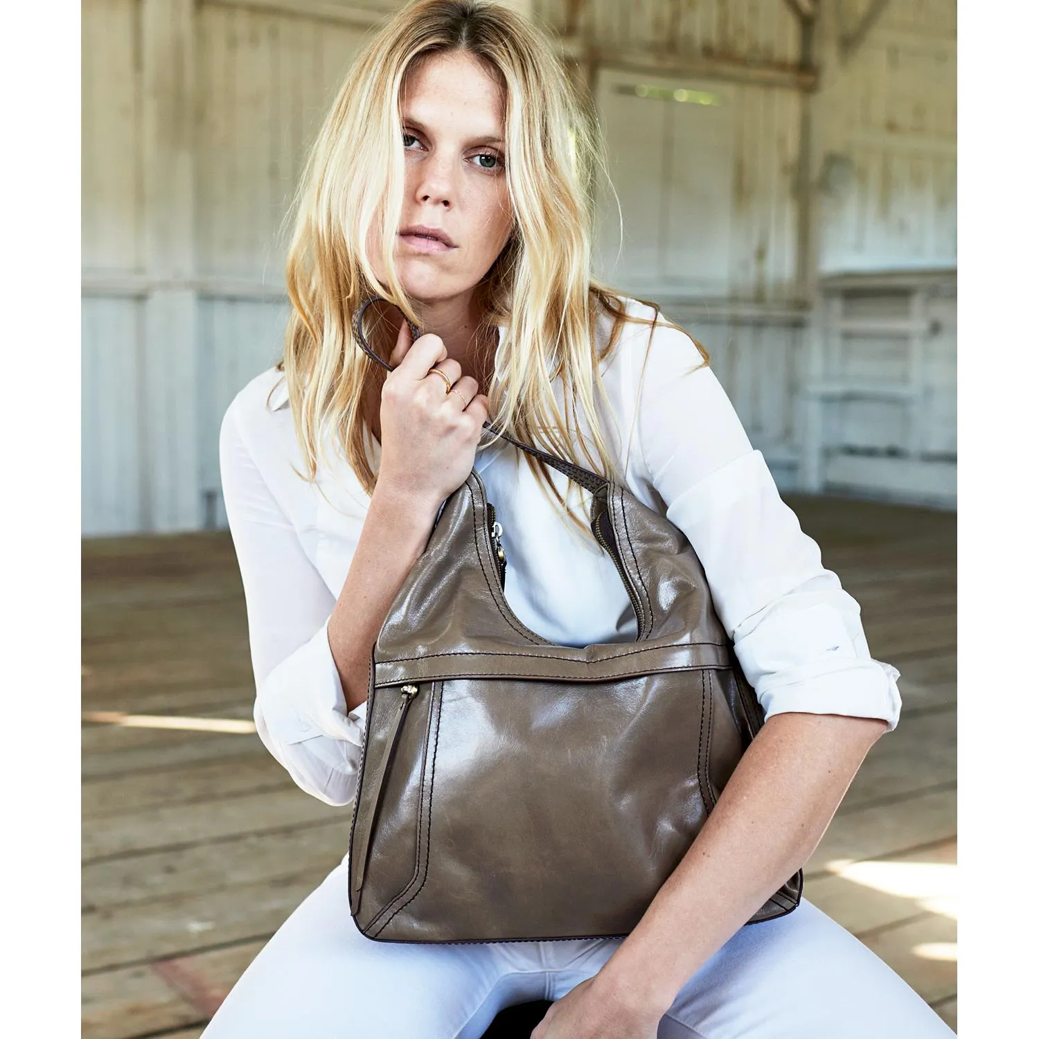 Hobo Fortune Gravel Vintage Hide Leather